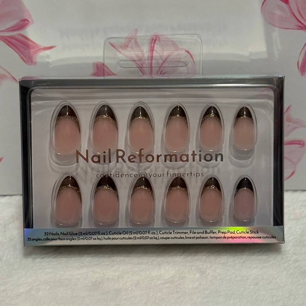 Nail Reformation Nails Almond Black Gold‎ French Tips 32 Nails Kit